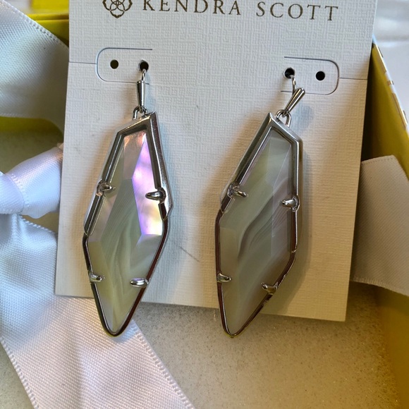 NWT Kendra Scott RARE & Retired Bexley Earrings Iridescent Agate & Silver😊 - Picture 8 of 14